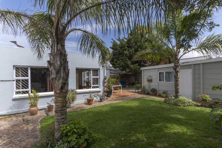 3 Bedroom Property for Sale in Lochnerhof Western Cape
